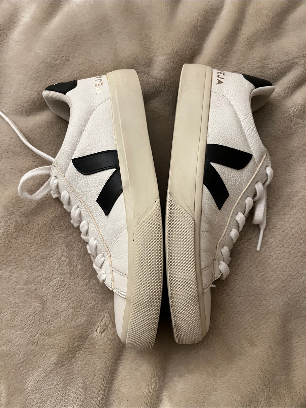 Veja Campo Women’s Sneakers - Picture 5 of 11